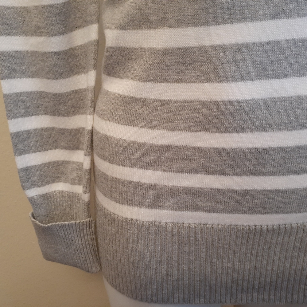 Guess sweater - Picture 3 of 7